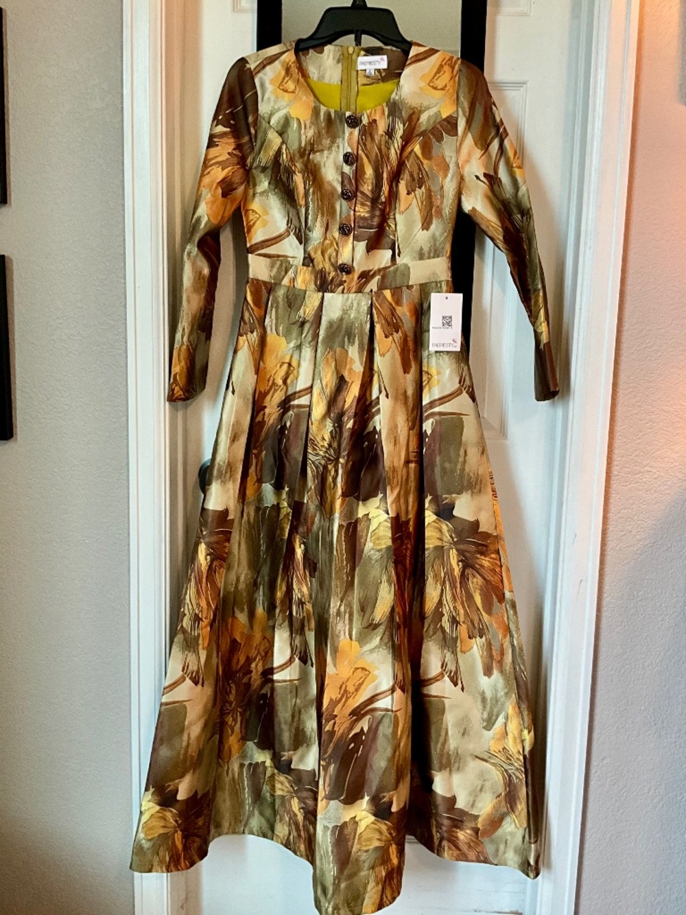 Elegant Floral Modest Maxi Dress in Gold, Brown & Green size S NWT